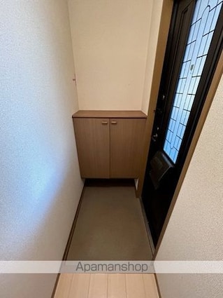 ファミールシャトー[1LDK/49.76m2]の玄関