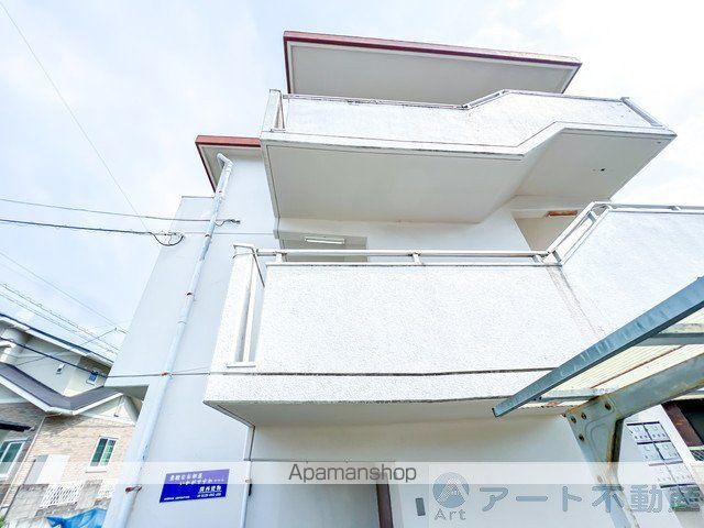 いずみハイツの外観写真