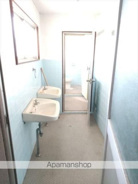 舟津町倉庫[1R/193.34m2]の洗面所