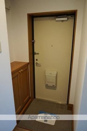 プティシャトー[2LDK/57.05m2]の玄関