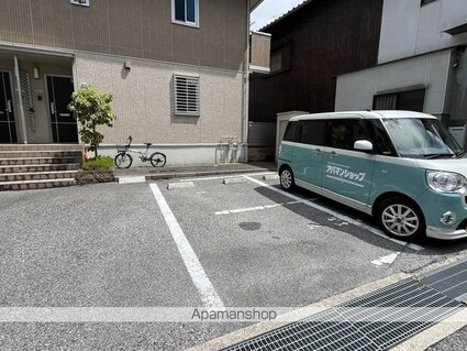 セジュール　ウィットーＳ[1R/35.54m2]の駐車場