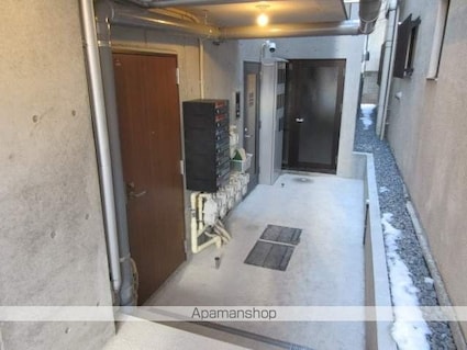 カフェレジデンス阿佐ヶ谷[1R/20.59m2]のエントランス3