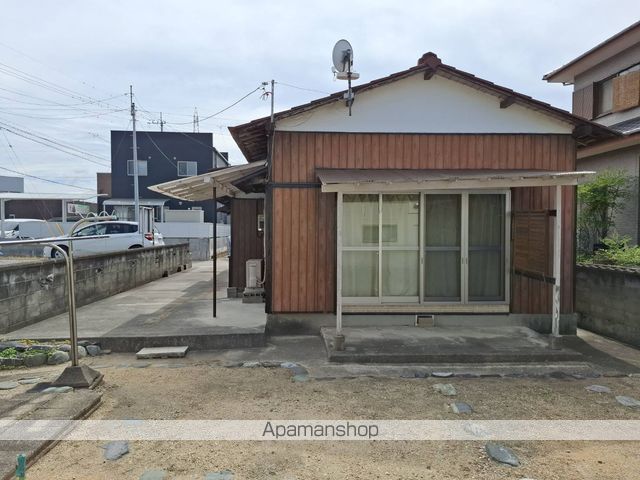 東雲町2丁目貸家の外観写真