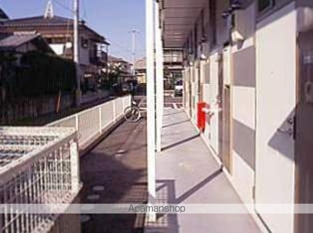 レオパレス花見の玄関写真