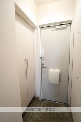 東京都東大和市芋窪５丁目[1LDK/46.37m2]の玄関
