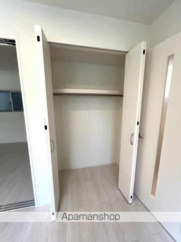 モユル東部市場の内装写真