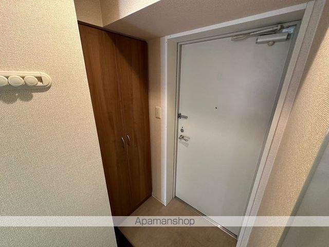CASA八番館の玄関写真