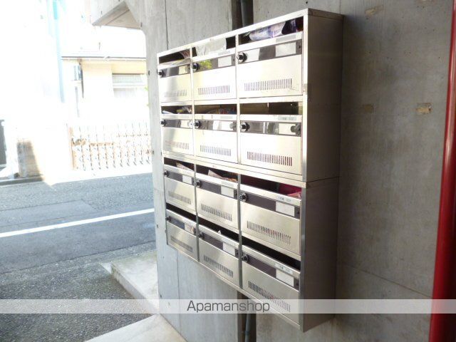 ロッシェル相模原1の玄関写真