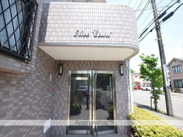 オリーブコートの玄関写真