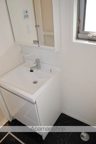 apartment 埼玉県熊谷市円光２丁目
地図を見る