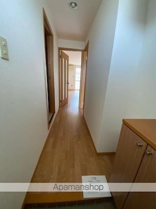 エルピーダＭ　Ｃ棟[2LDK/56.8m2]の玄関