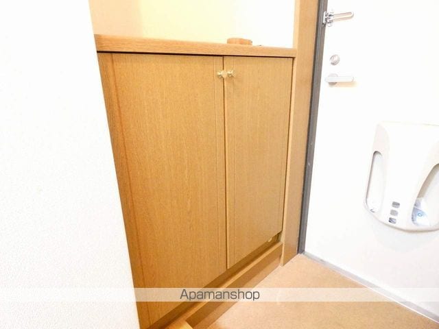 インプレイス中央の内装写真