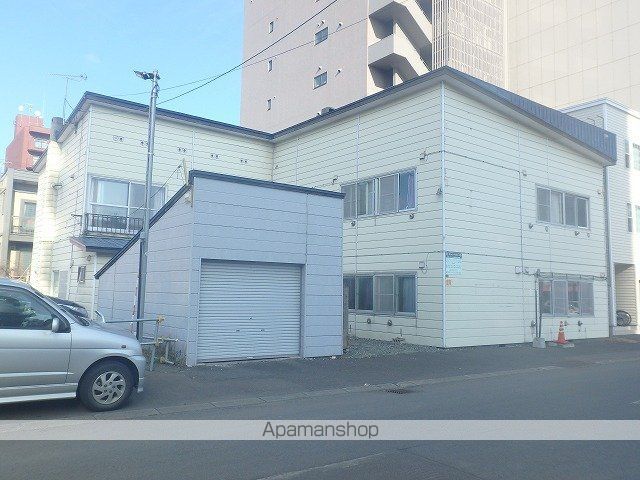 TONARINIの外観写真