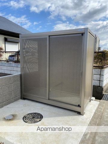 リーブルⅡ　Ｂ棟[2LDK/53.76m2]の共用部1