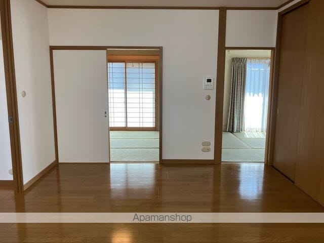 本郷2丁目貸家 K-H084の内装写真