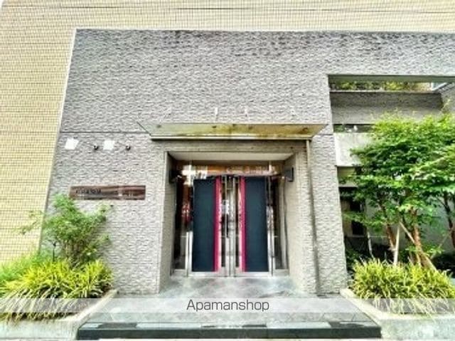レジディア西新宿IIの外観写真