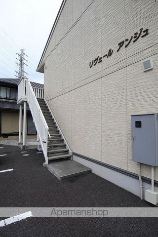 リヴェールアンジュの玄関写真