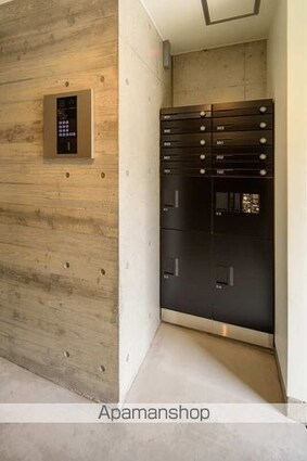 東京都中野区大和町１丁目[1K/22.92m2]のエントランス