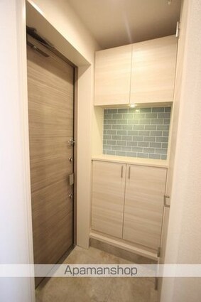 東京都立川市高松町２丁目[1LDK/56.9m2]の玄関