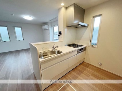 Ｄーｒｏｏｍ　Ｒａｆｆｉｎｅ[2LDK/64.42m2]のキッチン