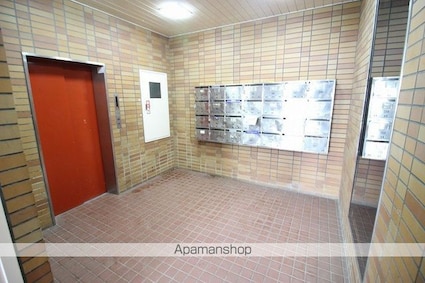 メゾン丸恵[3LDK/62.95m2]のエントランス