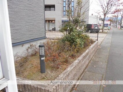 レオパレス羽水[1K/23.61m2]の庭