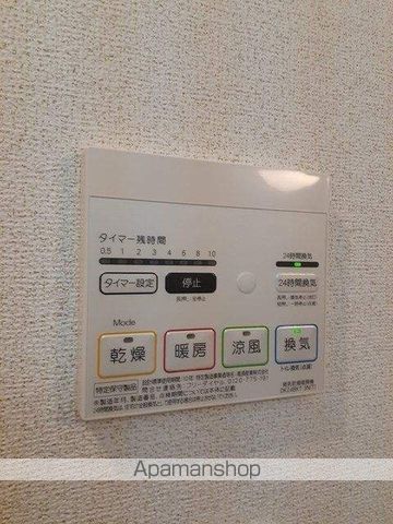 グランクリュ佐古 WESTの内装写真