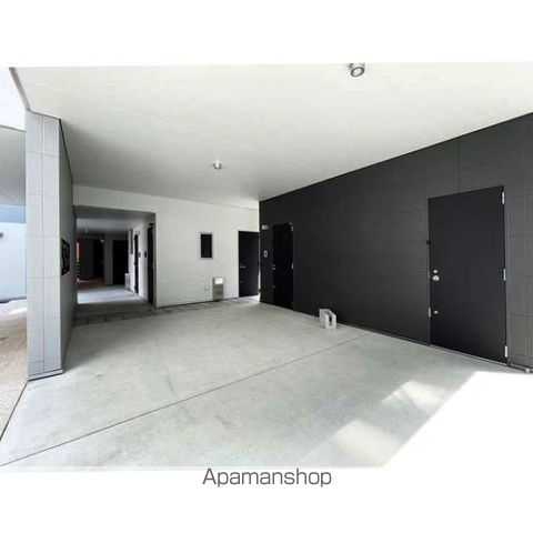TAKANAWA CUBE EASTの玄関写真