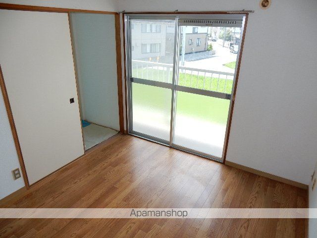コーポラス高島新屋敷の内装写真