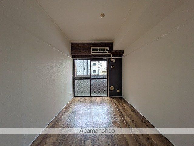 LUCIR十日市の内装写真