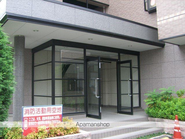 ブランドール板原の玄関写真