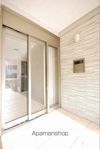 アドラシオン平之町の玄関写真