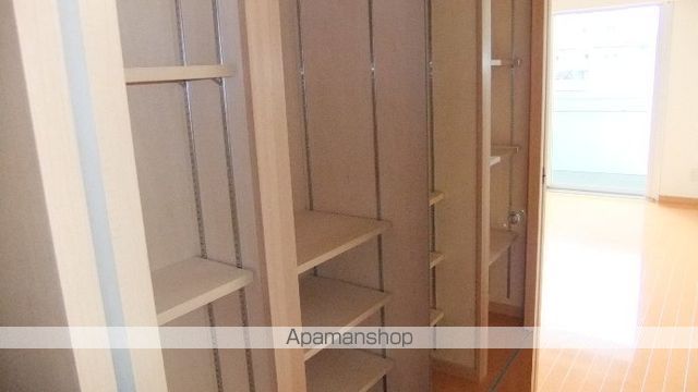 ファースト・レーベン新富町の内装写真