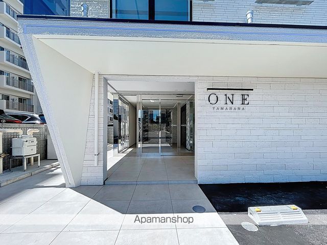 ONE YAMAHANAの玄関写真