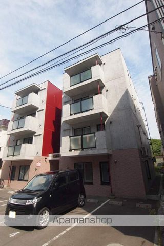 ローヤルハイツ月寒西の外観写真