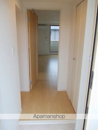 グランド　ヒル弐番館[1LDK/47.7m2]の玄関