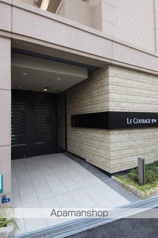 ル・クラージュ室町の玄関写真