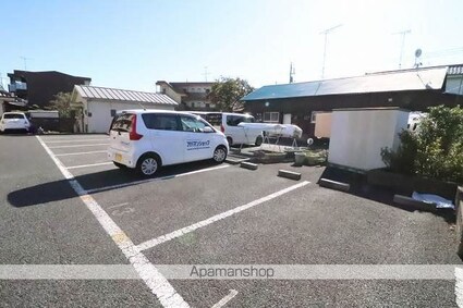 オークアベニュー[1DK/31m2]の駐車場