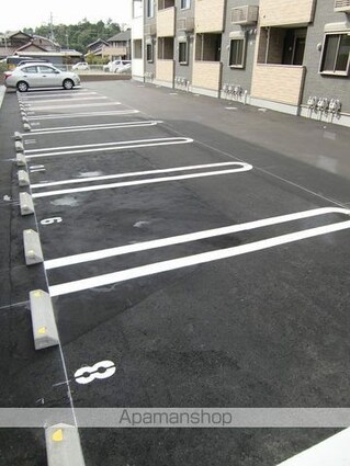 フェリシタ[1LDK/42.58m2]の駐車場2