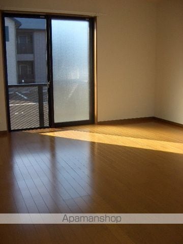 アンプルール リーブル KOIKEIIBの内装写真