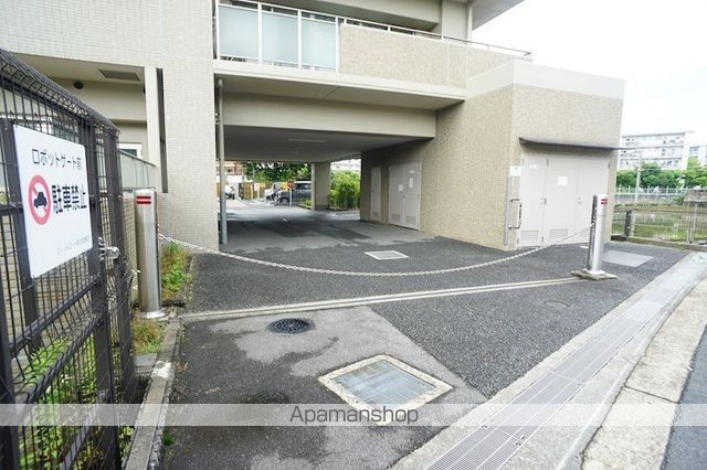 ローレルコート郡山の玄関写真