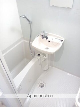 ジュメイラ世田谷[1R/20.95m2]のバス