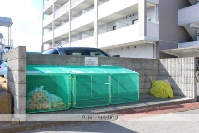 アーバニタの玄関写真