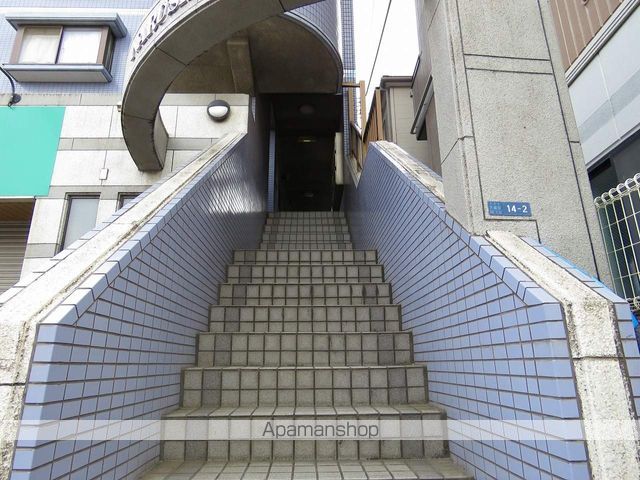 鳴島ビルの内装写真