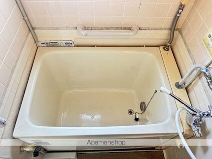 ビレッジハウス鳴滝１９号棟[3K/43.37m2]のバス