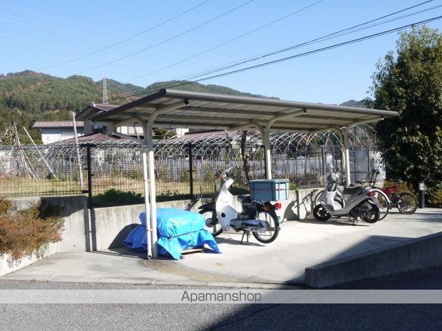 レオパレスカクモの外観写真