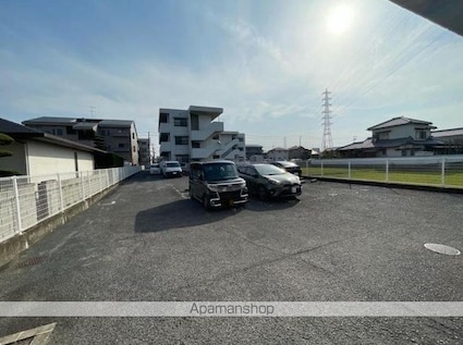 ウッドネスト太田Ⅱ[2LDK/65.25m2]の駐車場