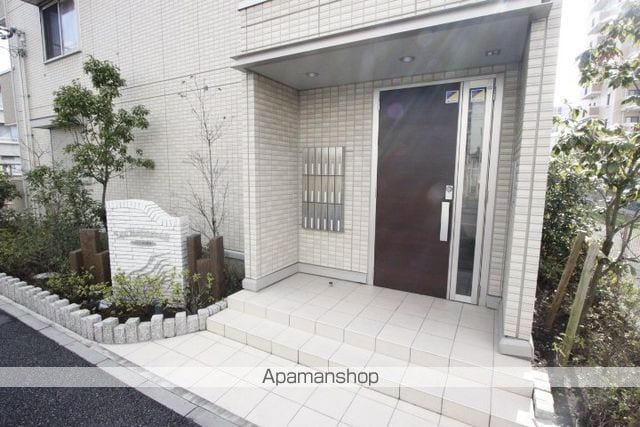 エクセル西船橋の玄関写真