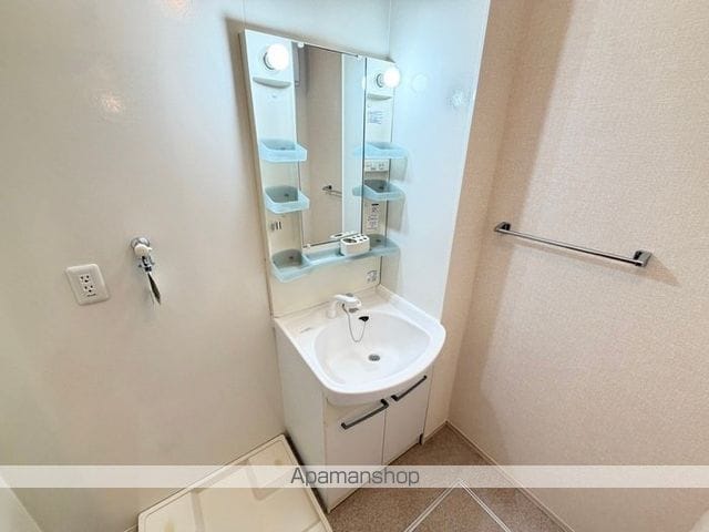 スカイヒル横濱六ッ川 B棟の内装写真