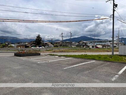 ディアスＭ’ｓＢ棟[3K/54.57m2]の駐車場